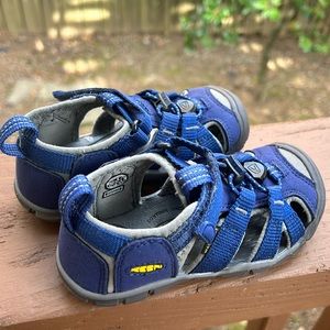 Keen Seacamp sandals- size 9